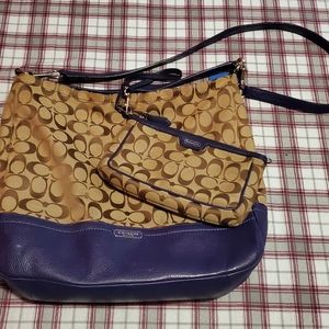 Coach Women's Handbag & Wallet/Wristlet set